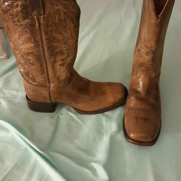 Boots (Cowgirl) - Picture 2 of 5